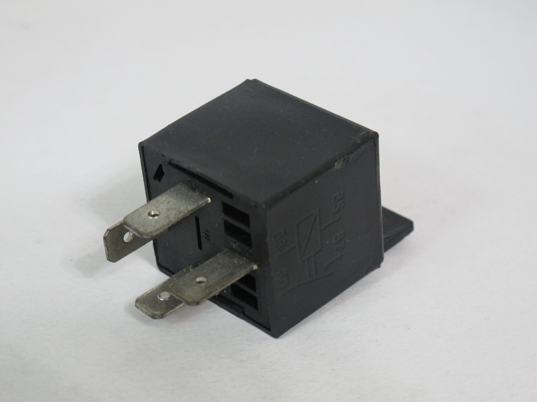 预热断电器12V功能解析与选购指南——圣兴汽车材料行电器辅件推荐